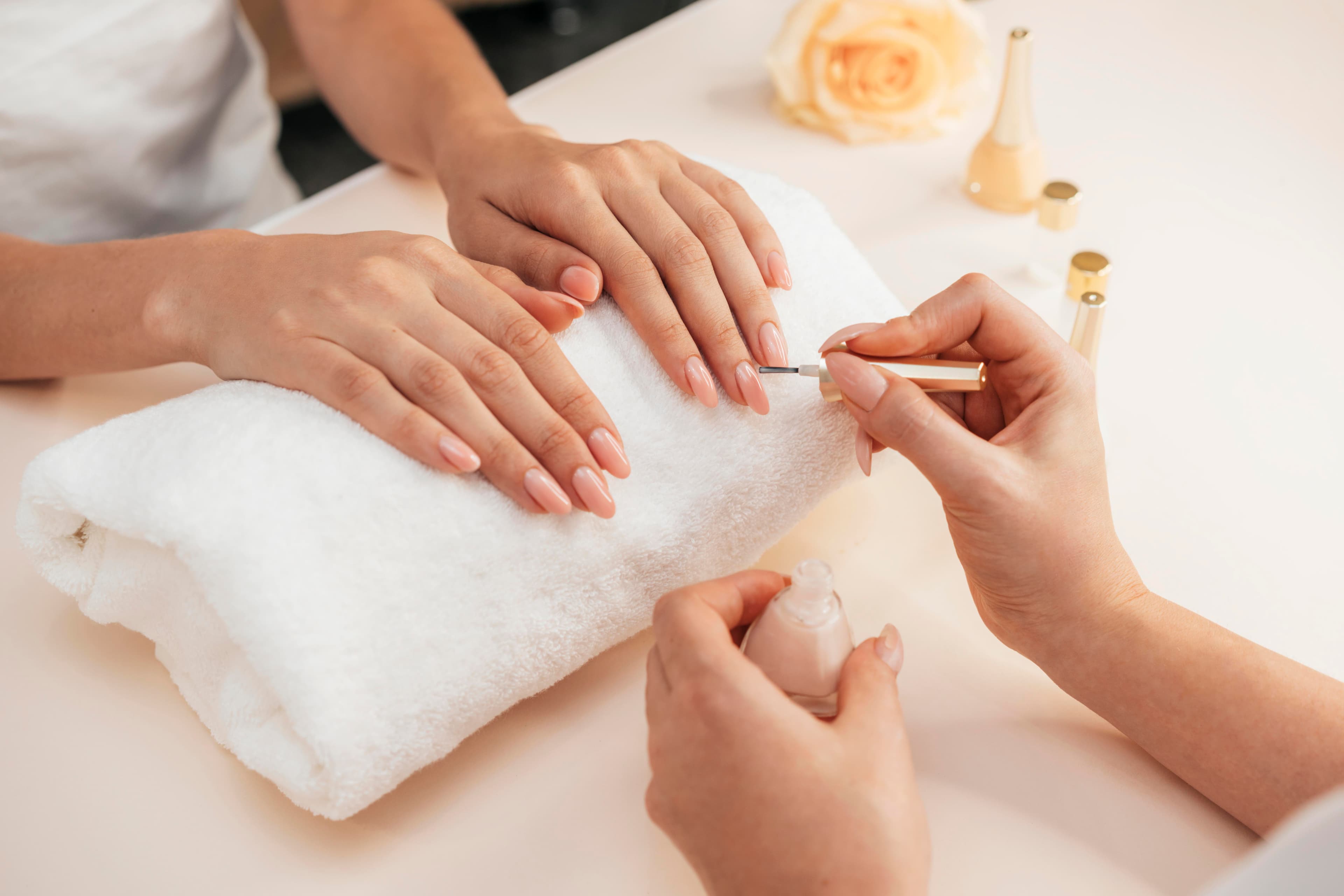 Manicure detail 1